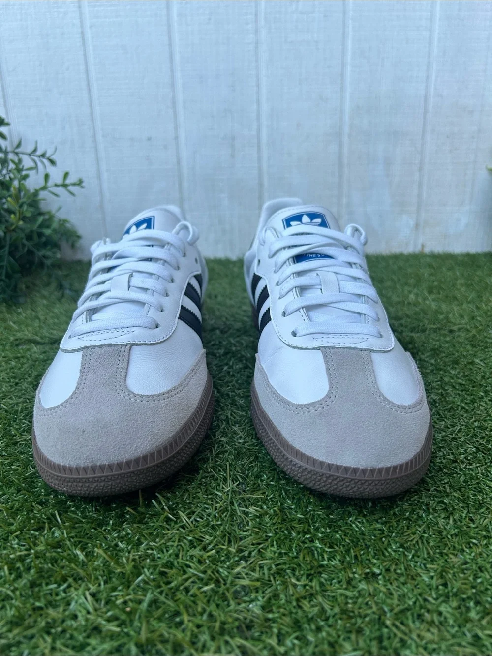 adidas  SAMBA OG SHOES $100 size men 10 gently used